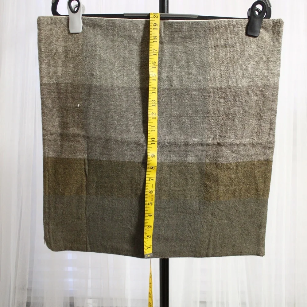 West Elm Gradient Woven Pillow Cover – Earth Tone Neutral. 20 in x 20 in